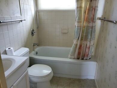 9 Highlandview Rd, Claremont, NH 03743 - photo 7