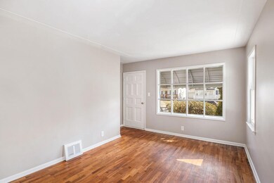 2750 Brandon St, Flint, MI 48503 - photo 5