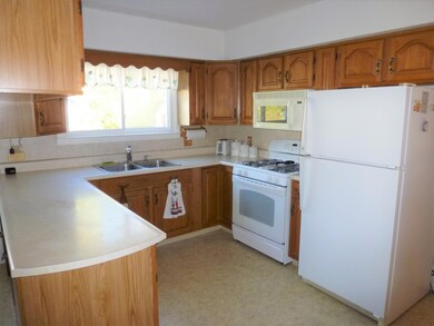 Kitchen (2)