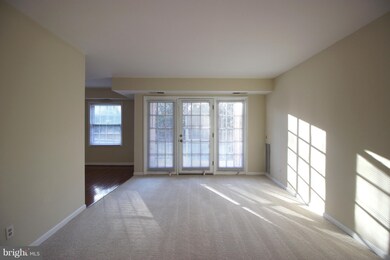 3901 Lyndhurst Dr unit 201, Fairfax, VA 22031 - photo 6