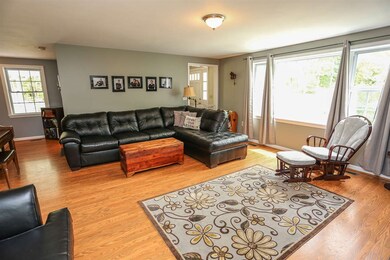 34 Litchfield Rd, Londonderry, NH 03053 - photo 4