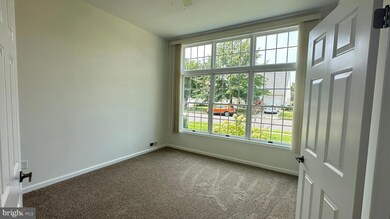 208 Wagon Wheel Ln, Columbus, NJ 08022 - photo 3