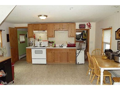 Kitchen. 6 McTeers Court