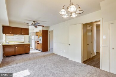 12707 Cherrywood Ln, Bowie, MD 20715 - photo 5