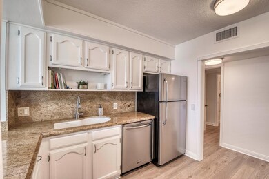 120 Lakeshore Dr unit 360, North Palm Beach, FL 33408 - photo 6