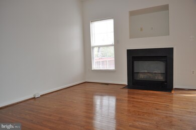 42771 Shaler St, Chantilly, VA 20152 - photo 3