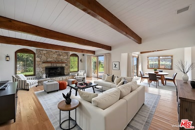 1344 Bienveneda Ave, Pacific Palisades, CA 90272 - photo 4