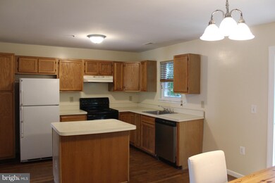 13017 Silver Maple Ct, Bowie, MD 20715 - photo 5