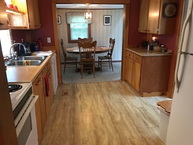 20 Lark St, Franklin, NH 03235 - photo 4