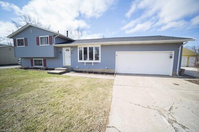 714 Hollywood Ave, Sheffield Lake, OH 44054 - photo 5