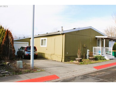 693 SW Livingston Place unit 30, Troutdale, OR 97060 - photo 2