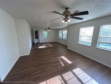 304 SW 12th St, Muldrow, OK 74948 - photo 3