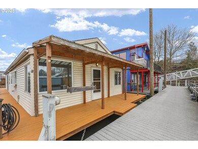 1683 N Jantzen Ave, Portland, OR 97217 - photo 3