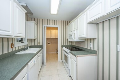 4849HighlanderLane10