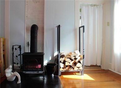 Lvrm w cast iron wood stove