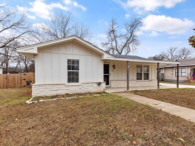 211 Dixon St, Cleburne, TX 76033 - photo 3