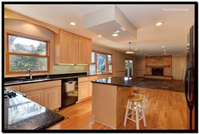 1728 Killdeer Dr, Naperville, IL 60565 - photo 4