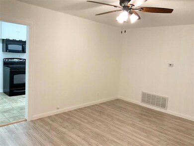 1003 S Howeth St, Gainesville, TX 76240 - photo 7