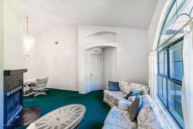 23_4445PeppertreeSt-8806_mls