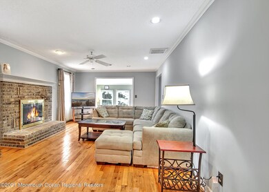 06-LIVING ROOM