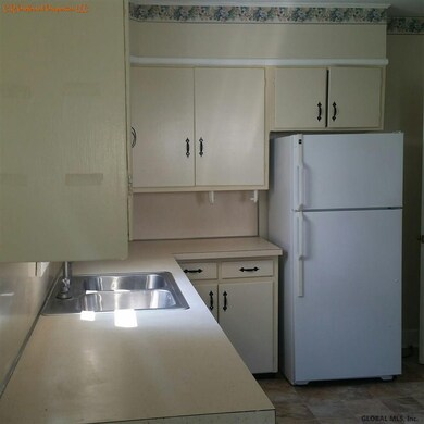 10 Grove St, Slingerlands, NY 12159 - photo 5