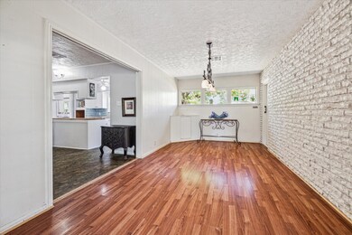 119 N Jane St, Alvin, TX 77511 - photo 5