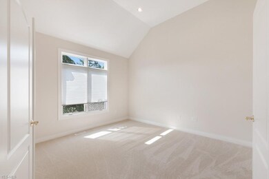 561 Burgess Cir unit 30, Aurora, OH 44202 - photo 7