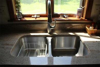 39 Forge St, Feeding Hills, MA 01030 - photo 6