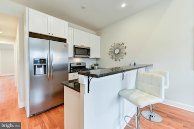 332 18th Place NE unit 3, Washington, DC 20002 - photo 6