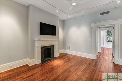 31 E Jones St unit 3rd Level, Savannah, GA 31401 - photo 5