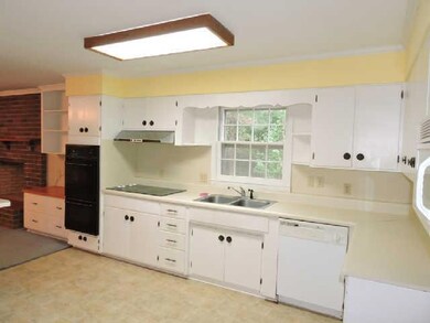 409 Fredonia Rd, Manchester, TN 37355 - photo 5