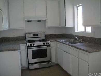 21920 - Kitchen