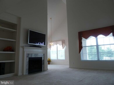 46614 Drysdale Terrace unit 302, Sterling, VA 20165 - photo 3