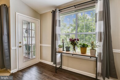 8050 Lisle Dr unit 303, Manassas, VA 20109 - photo 6