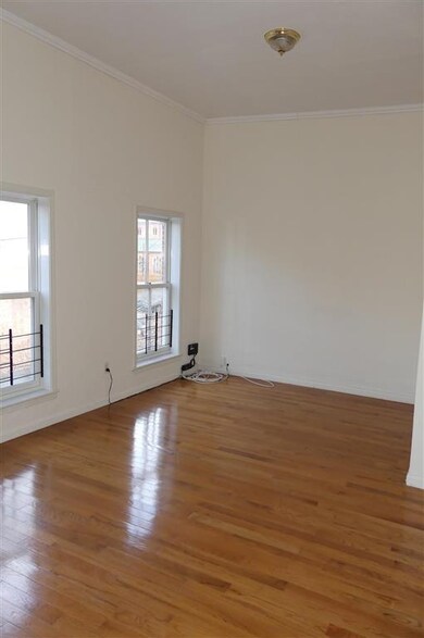 135 Sussex St unit 4, Jersey City, NJ 07302 - photo 7