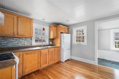 127 Prospect St, East Greenwich, RI 02818 - photo 3