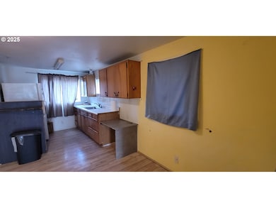 160 Iowa St, Eugene, OR 97402 - photo 3