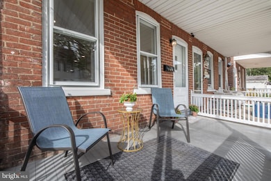 249 E Ettwein St, Bethlehem, PA 18018 - photo 2