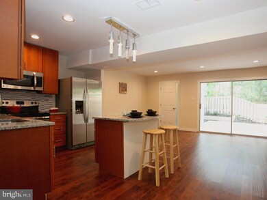 5484 Gloucester Rd, Columbia, MD 21044 - photo 3