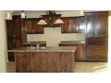 10852 Sombra Verde Dr, El Paso, TX 79935 - photo 5