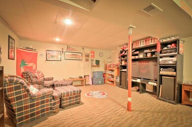 570 Edgewater Beach Blvd, Thornville, OH 43076 - photo 7