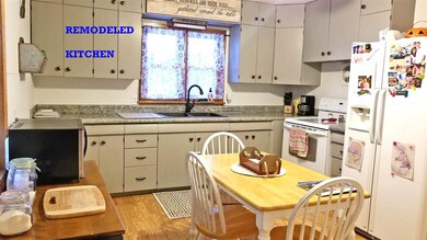 102 Reservoir St, Potosi, WI 53820 - photo 3