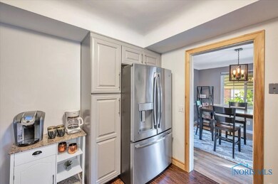 3927 Grantley Rd, Toledo, OH 43613 - photo 5