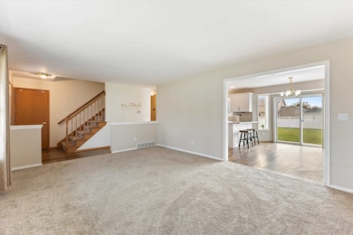 W5445 Colin St, Appleton, WI 54915 - photo 5