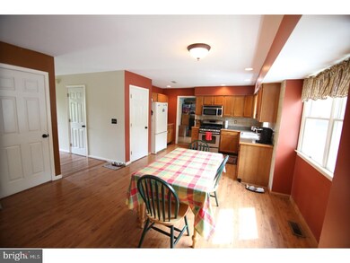 750 Ford Ave, Langhorne, PA 19047 - photo 4