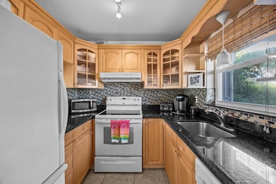 311 E Ocean Ave unit 108, Lantana, FL 33462 - photo 2