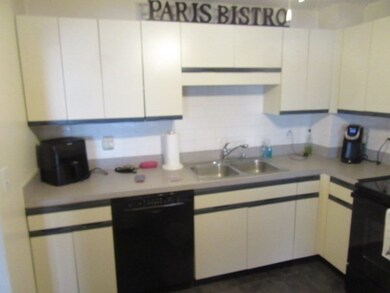 Captain Cove's Condominiums unit 608, Quincy, MA 02169 - photo 5