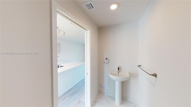 2555 NE 193rd St unit 2224, Miami, FL 33180 - photo 6