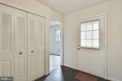 213 Hermleigh Rd, Silver Spring, MD 20902 - photo 3