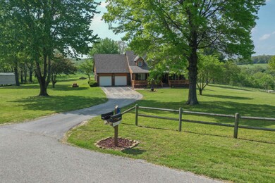 1673 W Country